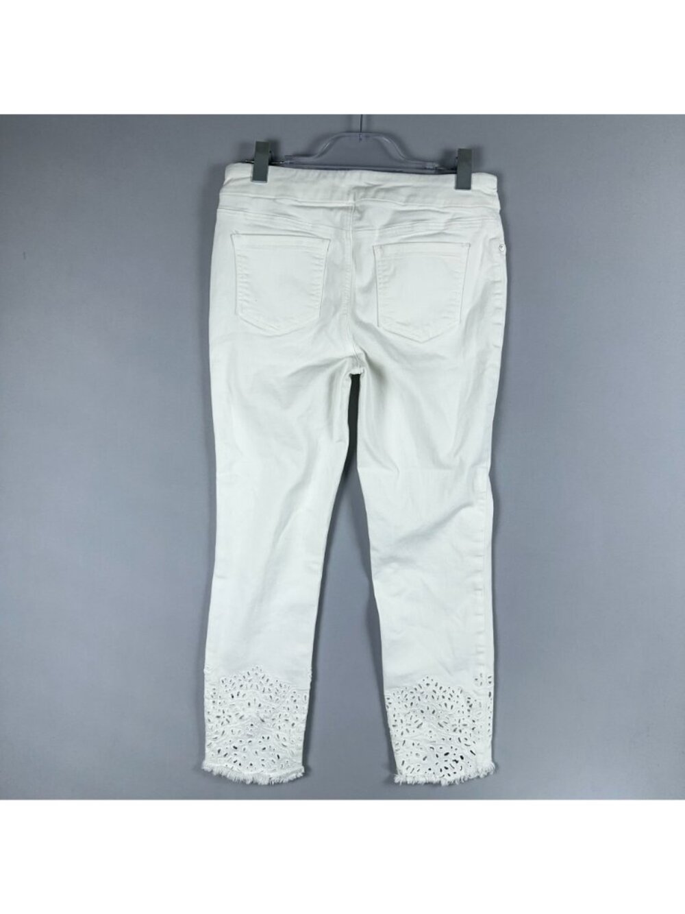 Chicos Jeggings Ankle Jeans Size 6 Regular Mid Rise Skinny Eyelet Raw Hem Pullon - Picture 2 of 12